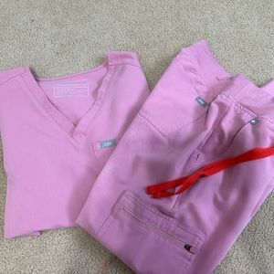 FIGS Chalk Pink Scrubs Set (XS)